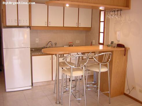 Dining area & kitchen