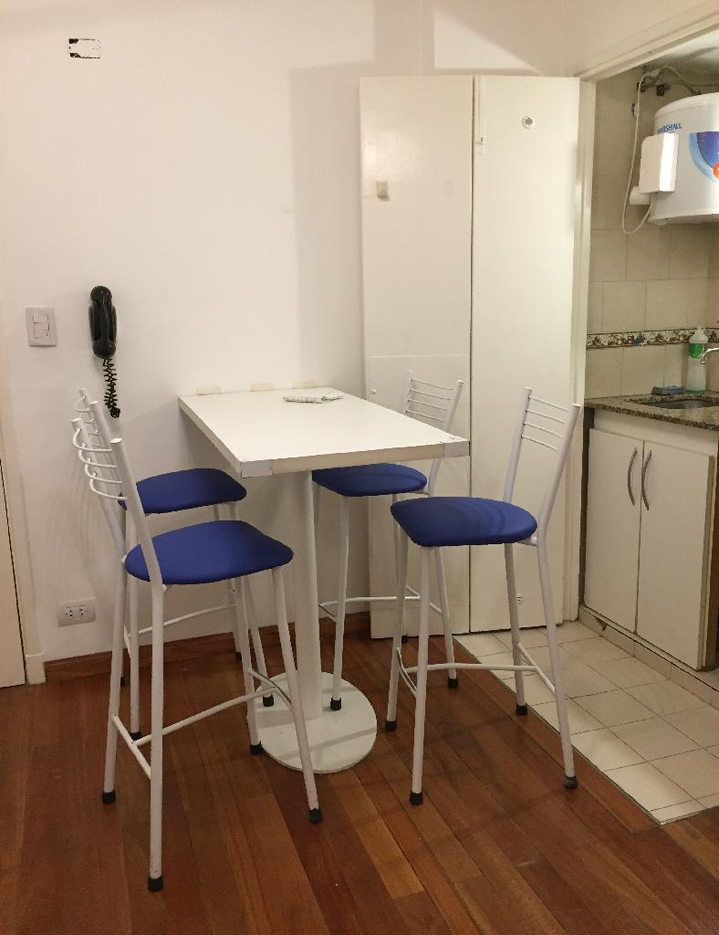 Apartment Larrea and Av. Cordoba in Recoleta Barrio Norte, Buenos