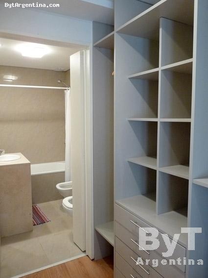 Bathroom & Walk-in-closet