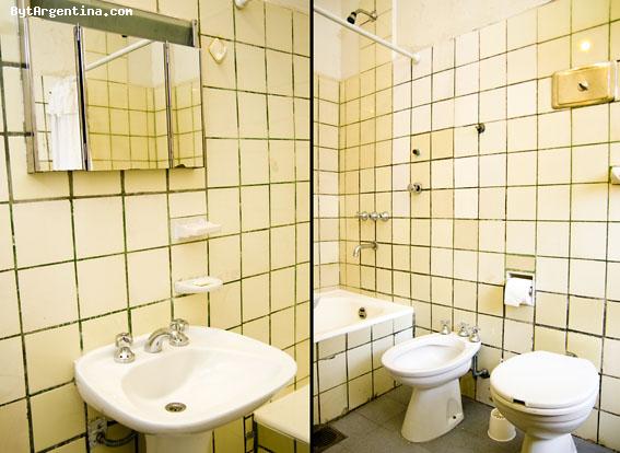 Double Bedroom 3 Private - Bathr